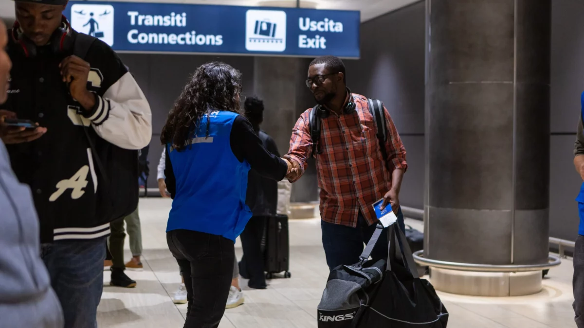 ©UNHCR/Michele Cirillo L’arrivo degli studenti del progetto UNICORE all’aeroporto di Fiumicino lo scorso ottobre 2023