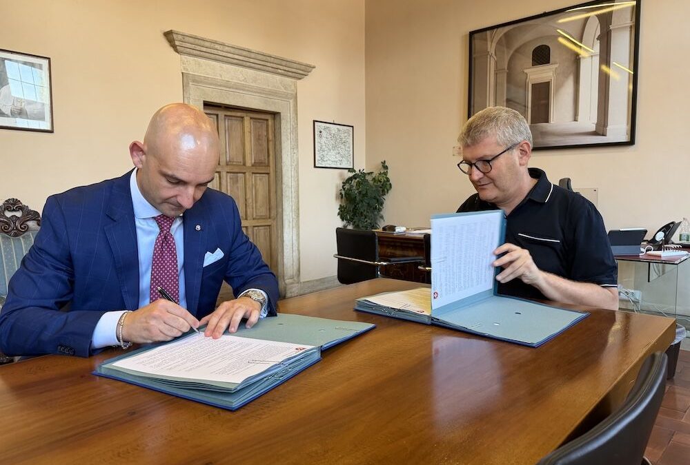 Firma della convenzione tra Ordine di Malta e Centro Astalli per garantire l'accesso alle cure alle persone più vulnerabili.