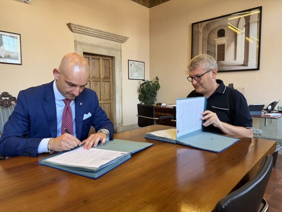 Firma della convenzione tra Ordine di Malta e Centro Astalli per garantire l'accesso alle cure alle persone più vulnerabili.